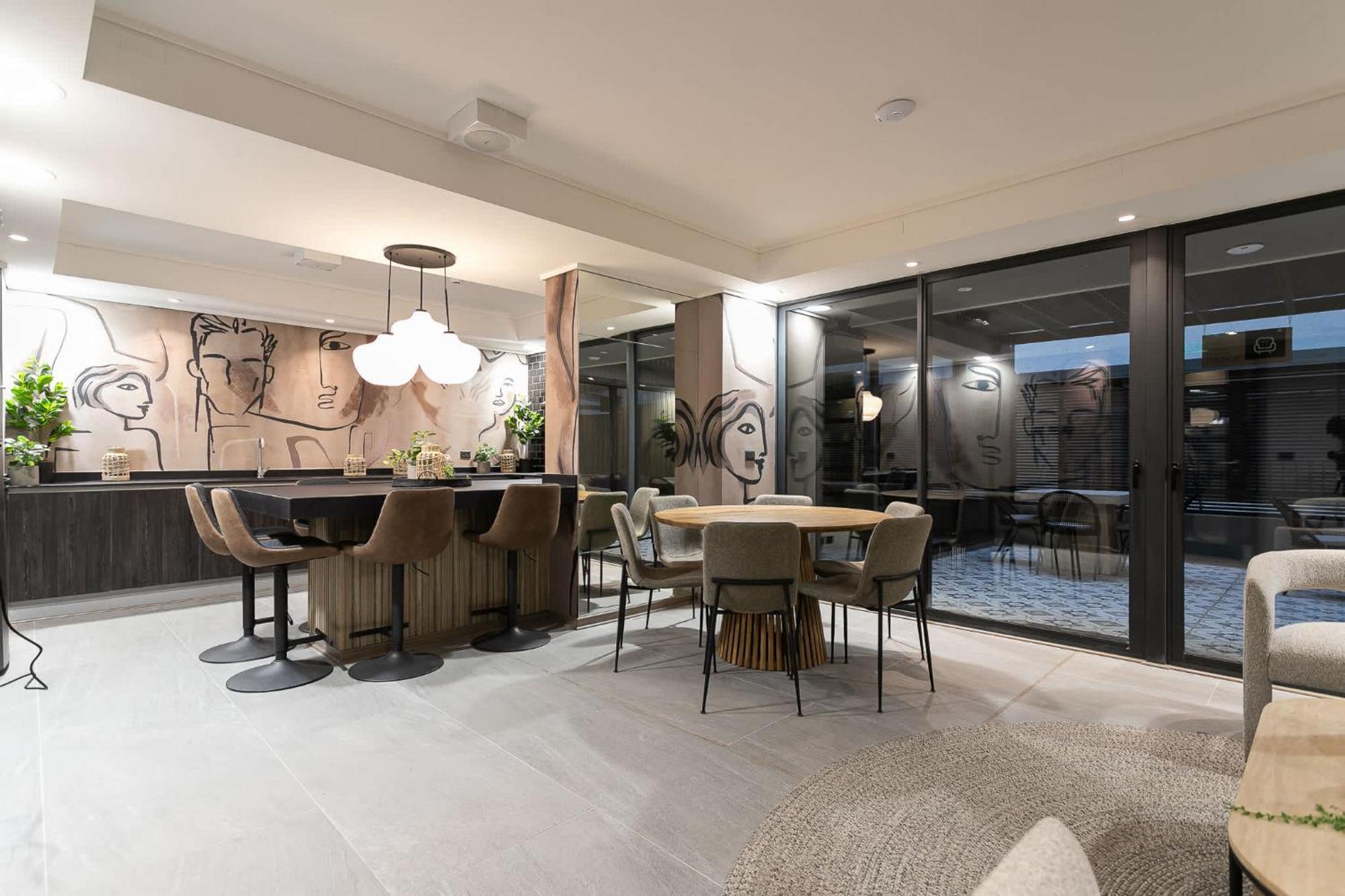 Experience The In Modern Apartamento